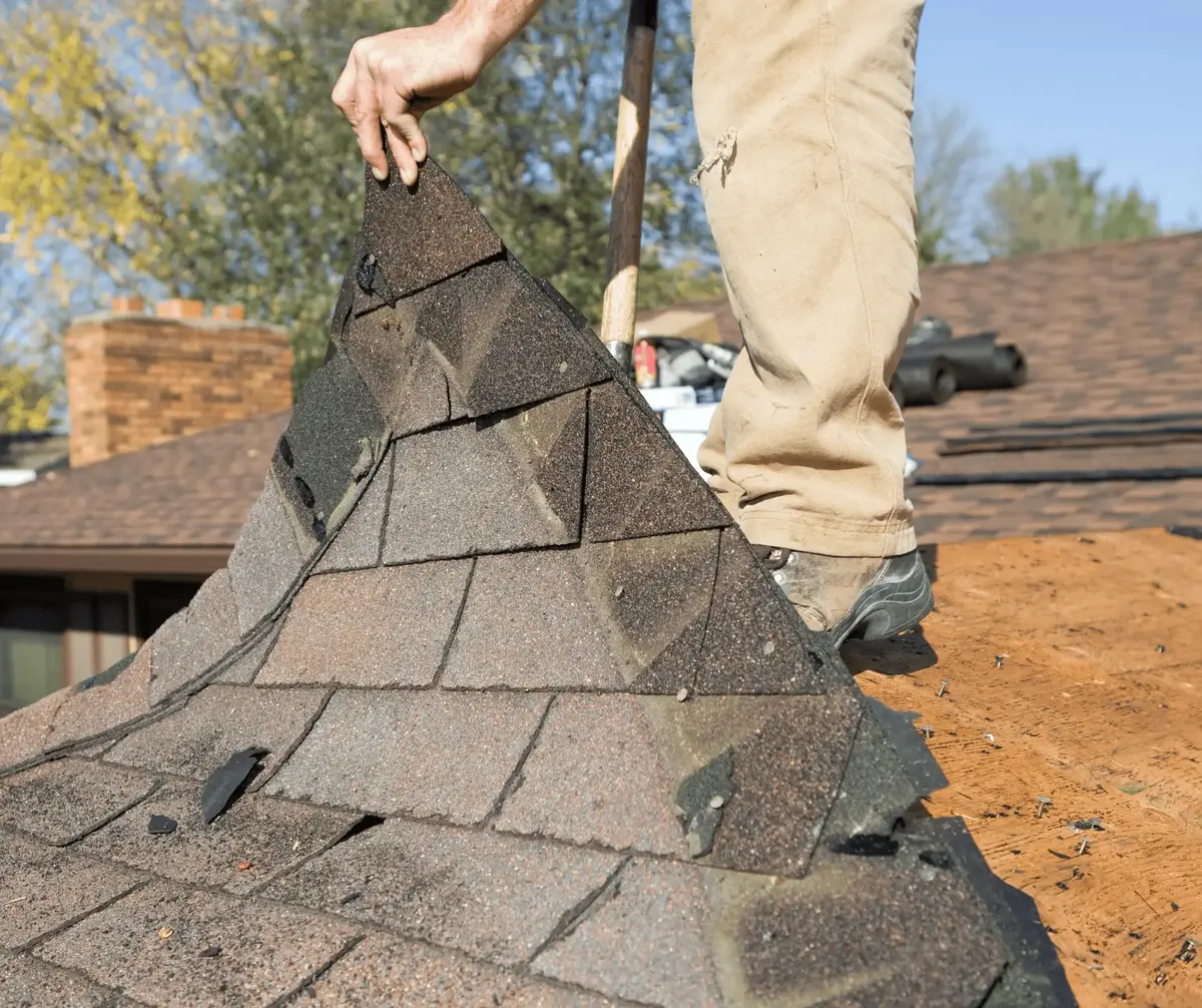 common roof replacement problems