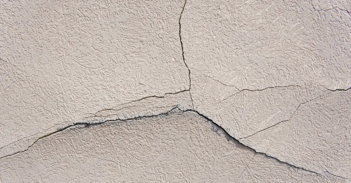5 reasons stucco repair happens